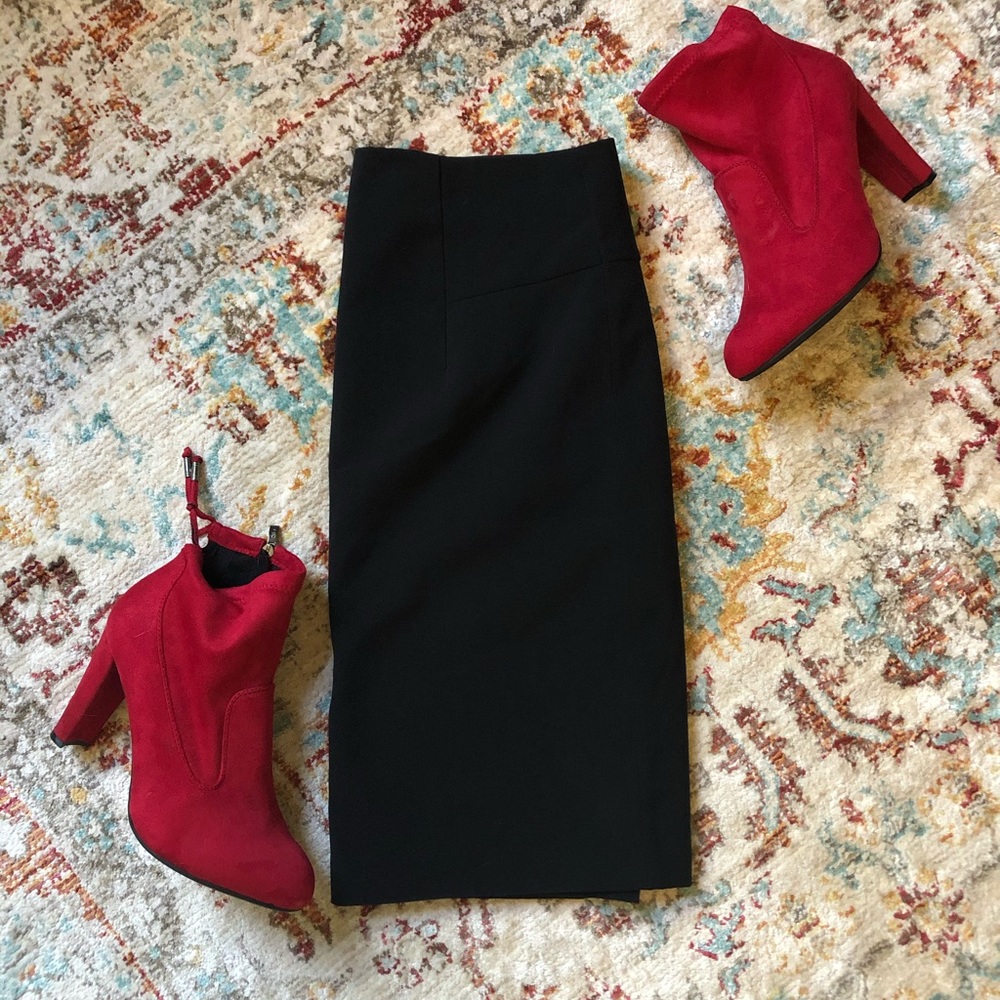 The Limited Pencil Skirt